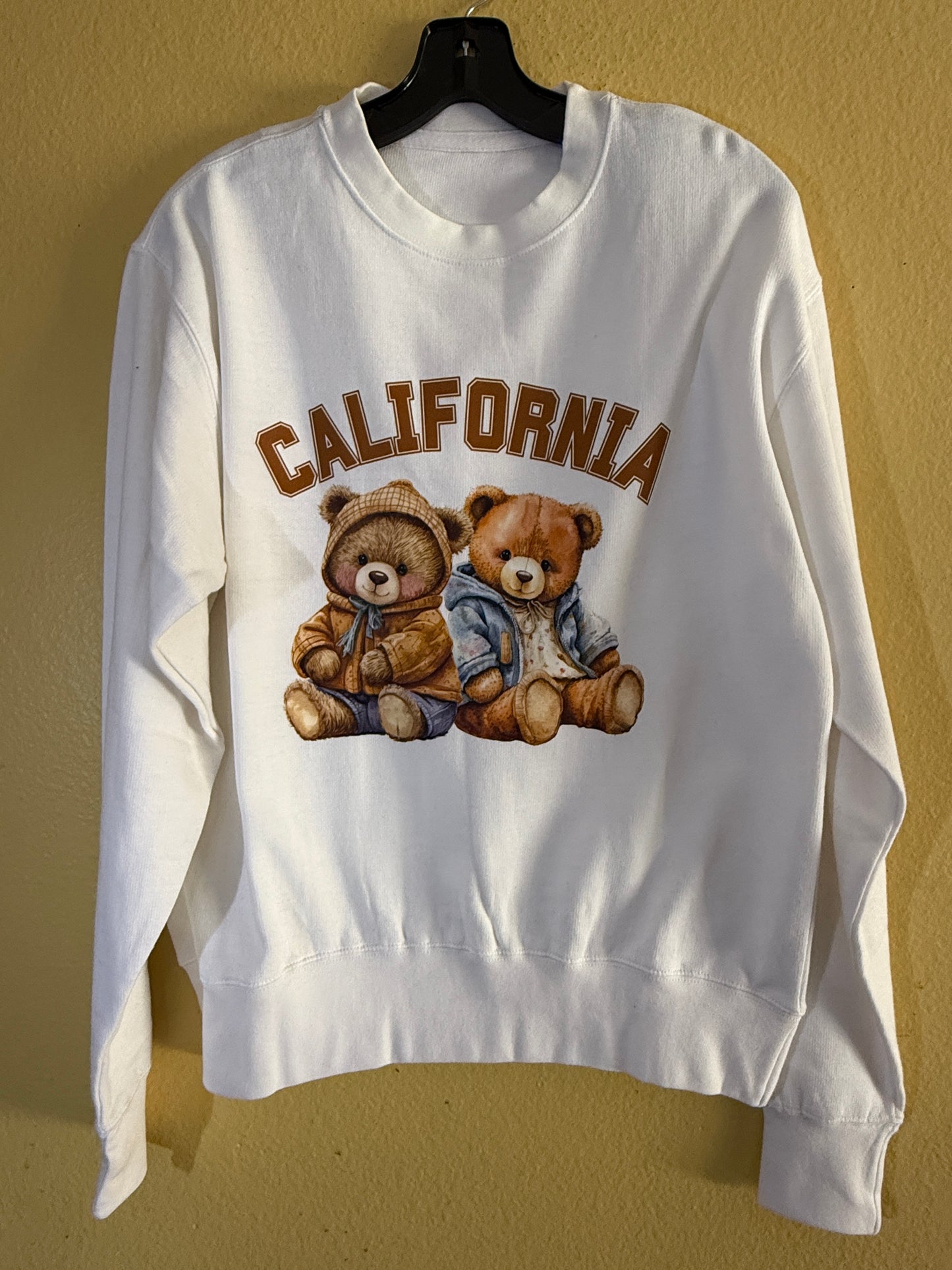 California Teddy Bear Sweatshirt – Cozy Unisex Retro Crewneck | Vintage-Style Bears Pullover